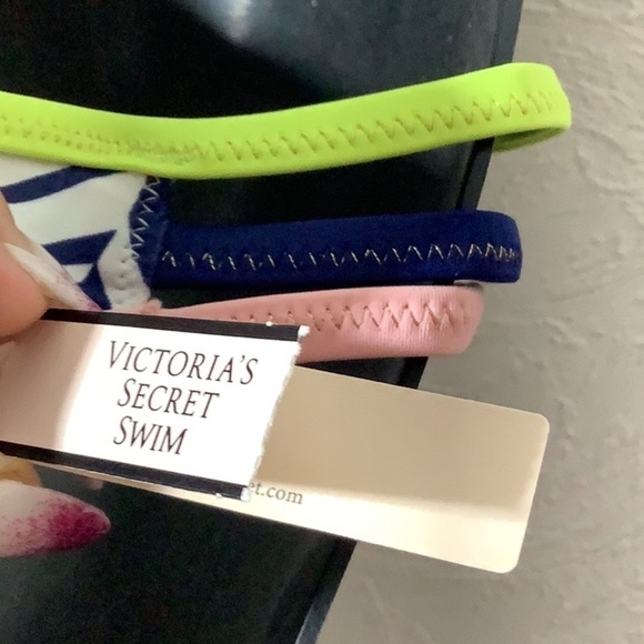 Victoria’s Secret NWT - Sz L - the Strappy cheeky bikini bottom - strap sides - Picture 2 of 6